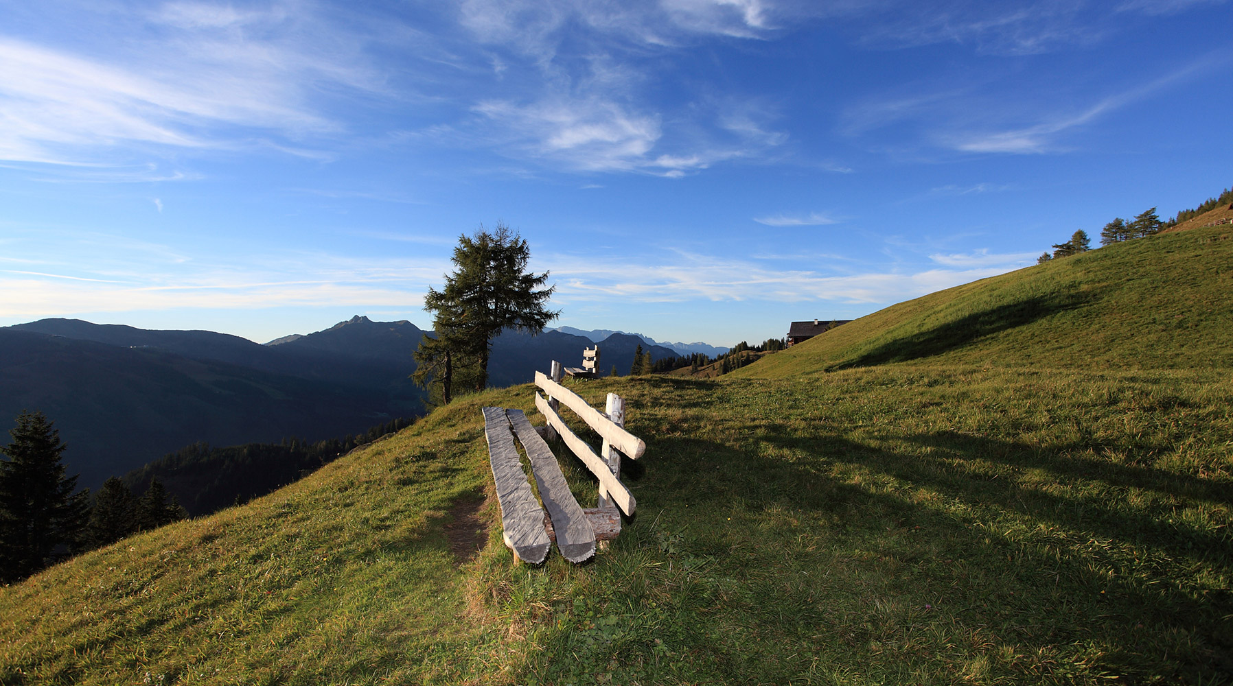 bichlalm-sitzbank-sommer.jpg